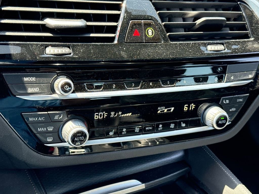 Used 2022 BMW 530e xDrive w/ Premium Package AWD/4WD image 19