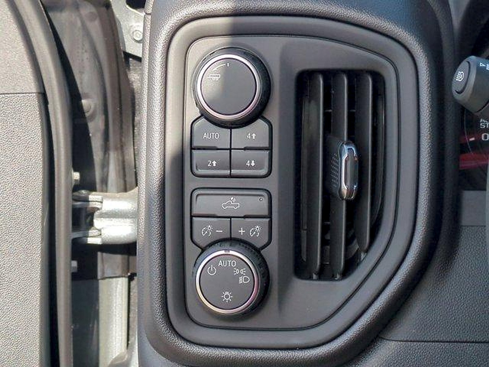 New 2026 Chevrolet Silverado 1500 Custom Trail Boss AWD/4WD image 17