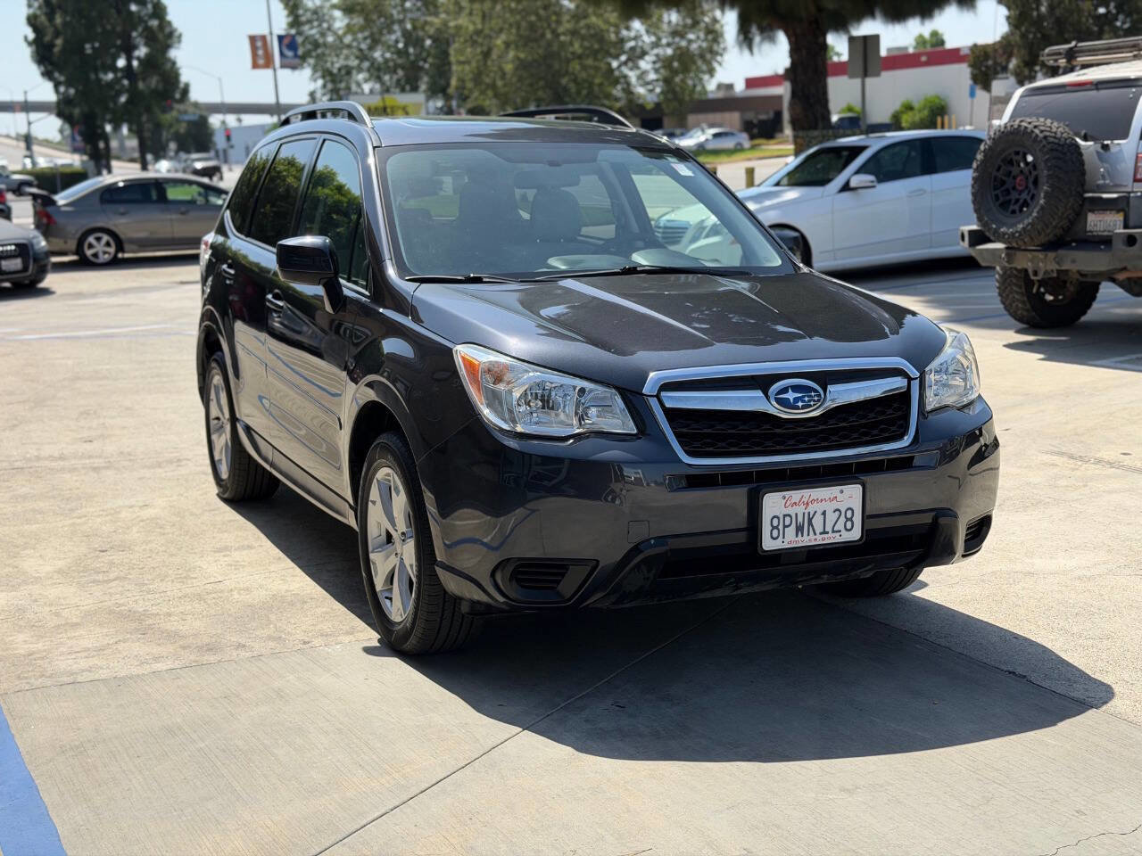 Used 2014 Subaru Forester 2.5i Premium w/ All-Weather Package AWD/4WD image 4