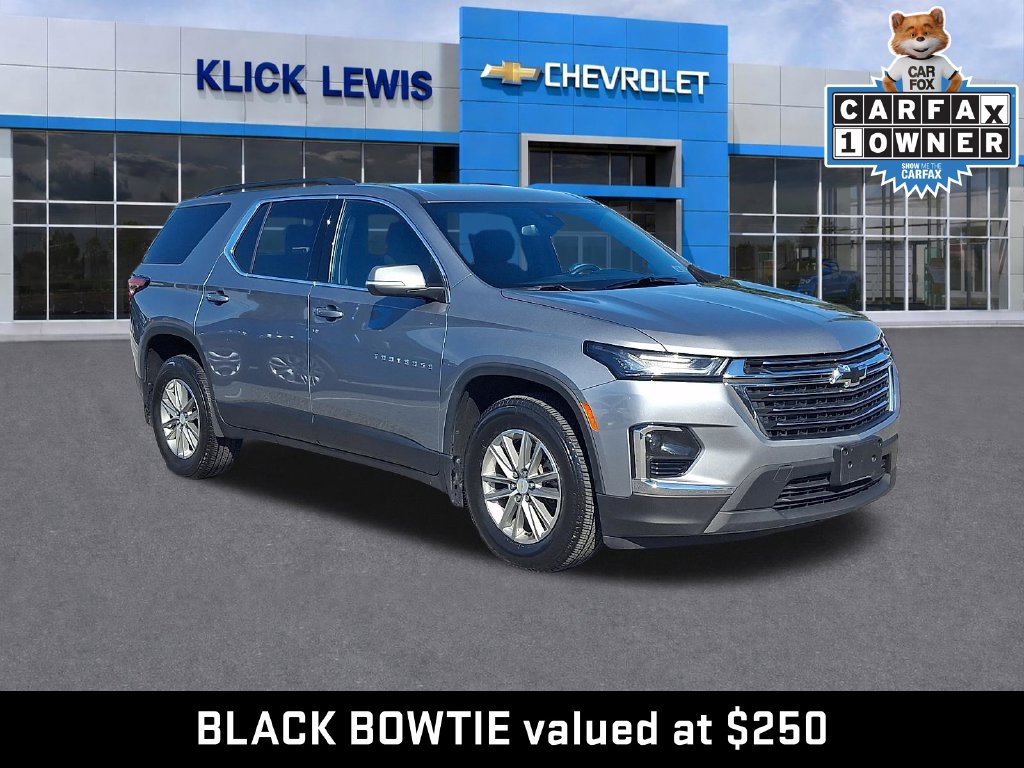 Used 2023 Chevrolet Traverse LT