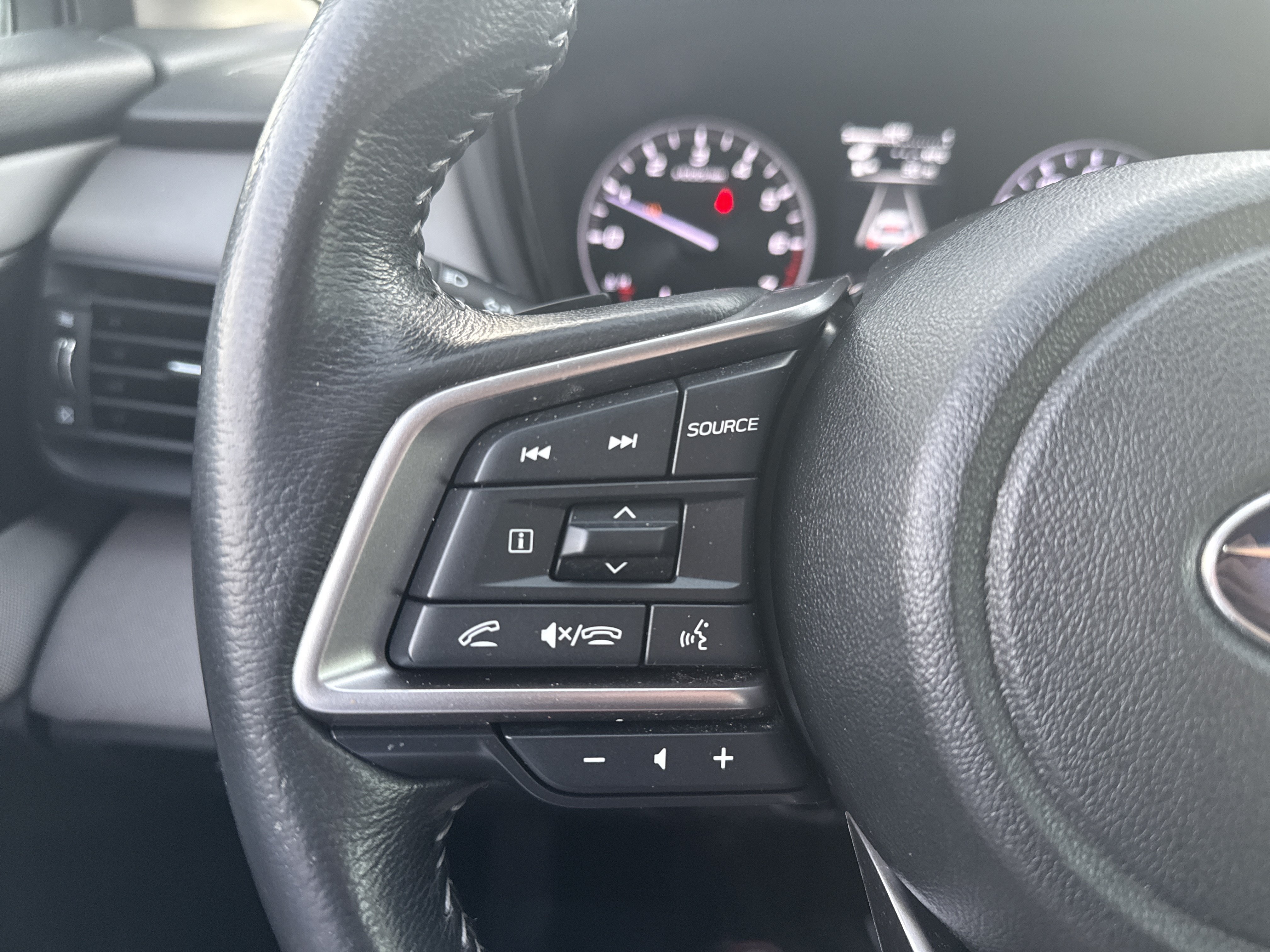 Used 2024 Subaru Legacy Premium AWD/4WD image 12