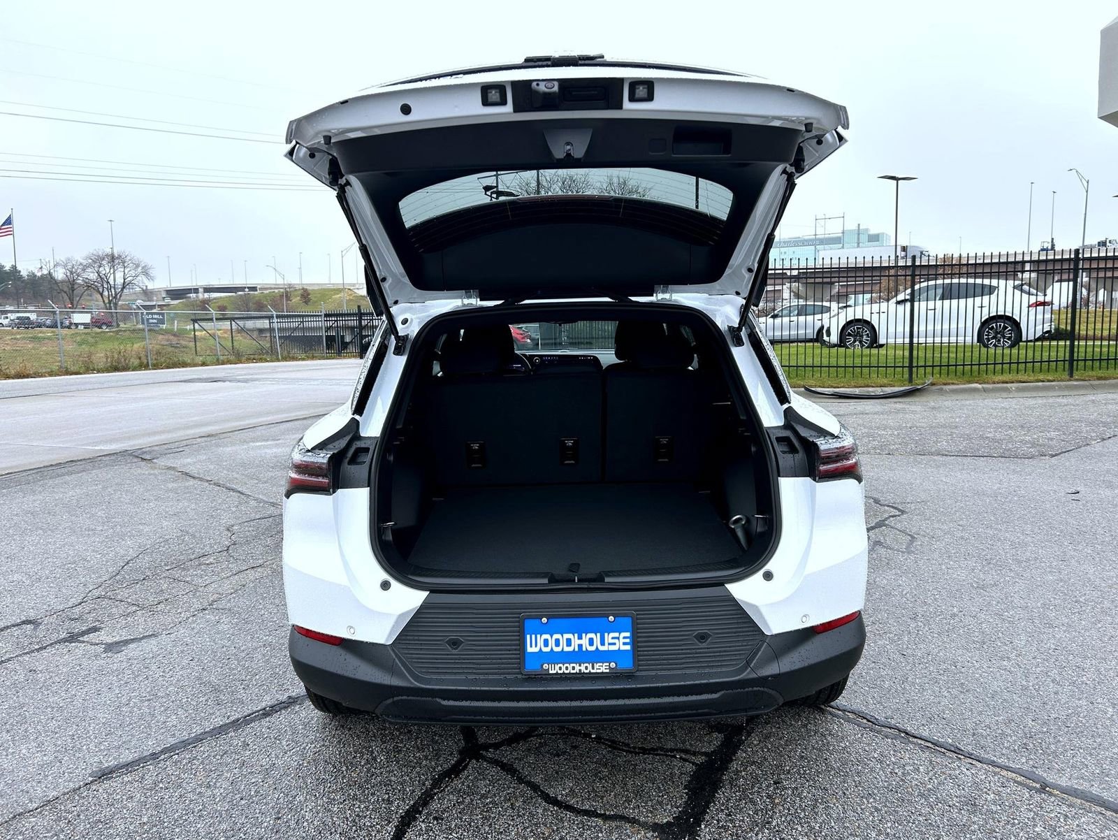 New 2026 Chevrolet Equinox EV LT image 21