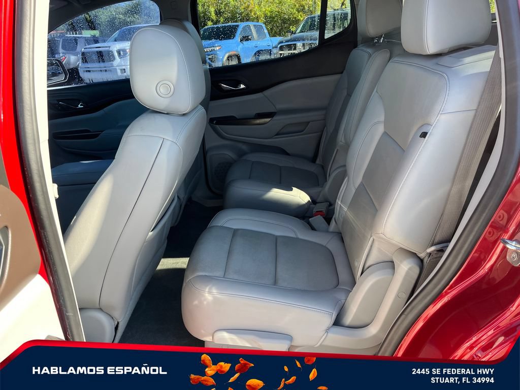 Used 2021 GMC Acadia SLT w/ Technology Package FWD image 11