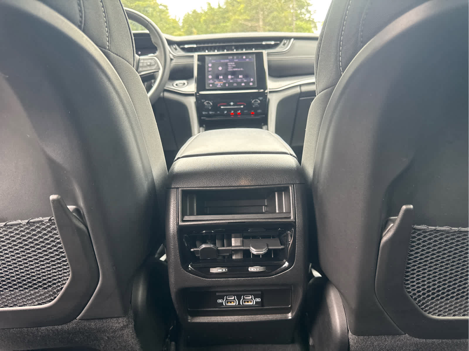 Certified 2023 Jeep Grand Cherokee Laredo image 25