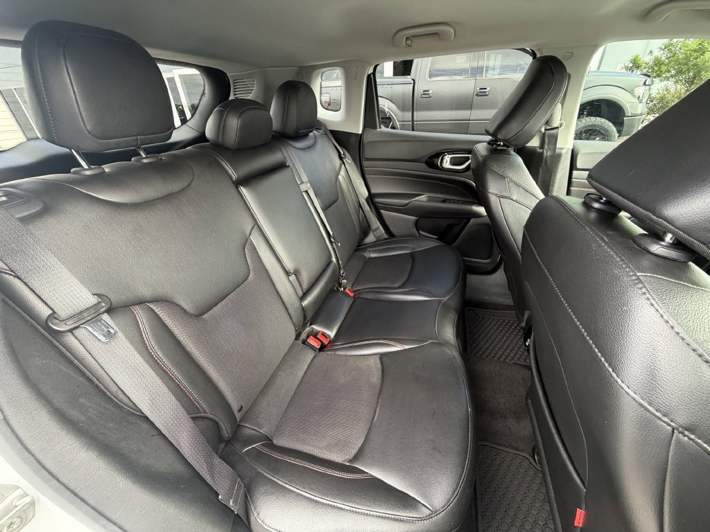 Used 2022 Jeep Compass Trailhawk AWD/4WD image 22