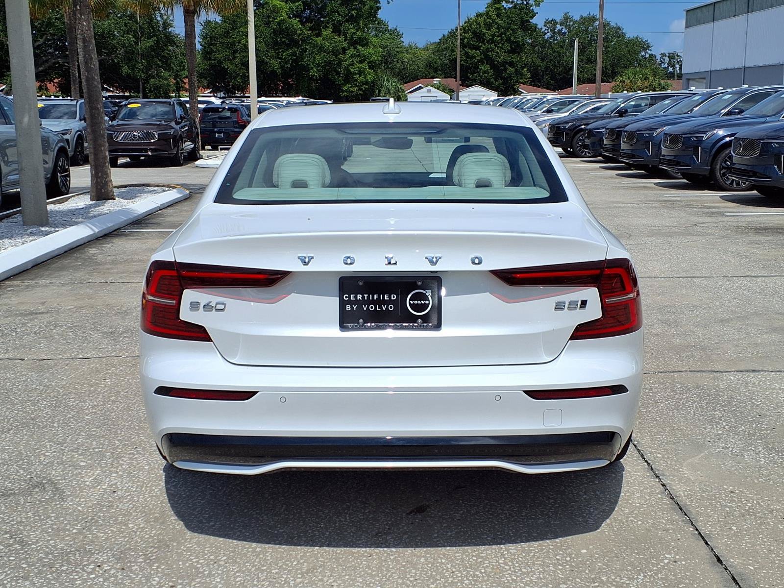 Certified 2025 Volvo S60 B5 Plus AWD/4WD image 6