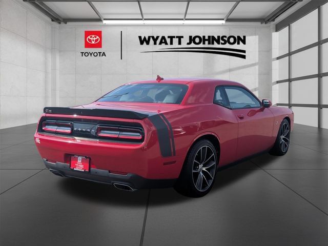 Used 2016 Dodge Challenger R/T Scat Pack RWD image 5