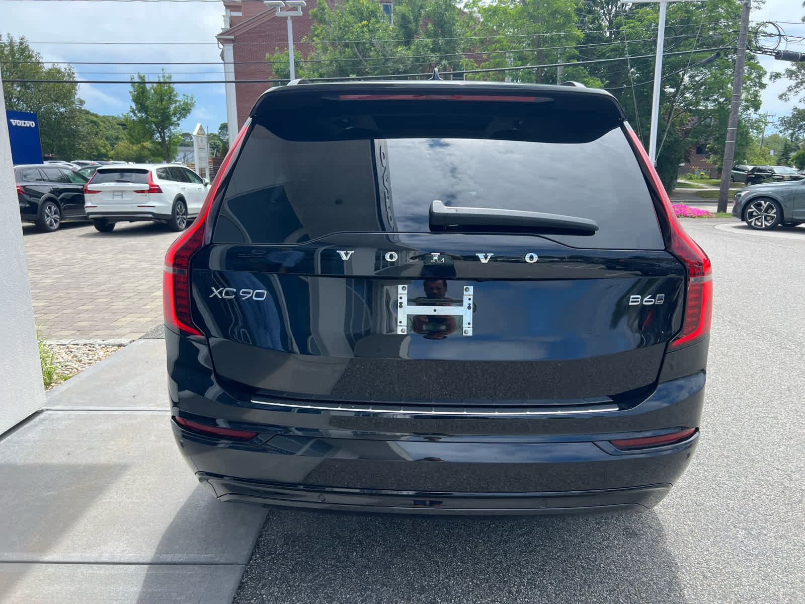 New 2026 Volvo XC90 B6 Ultra w/ Protection Package Premier image 8