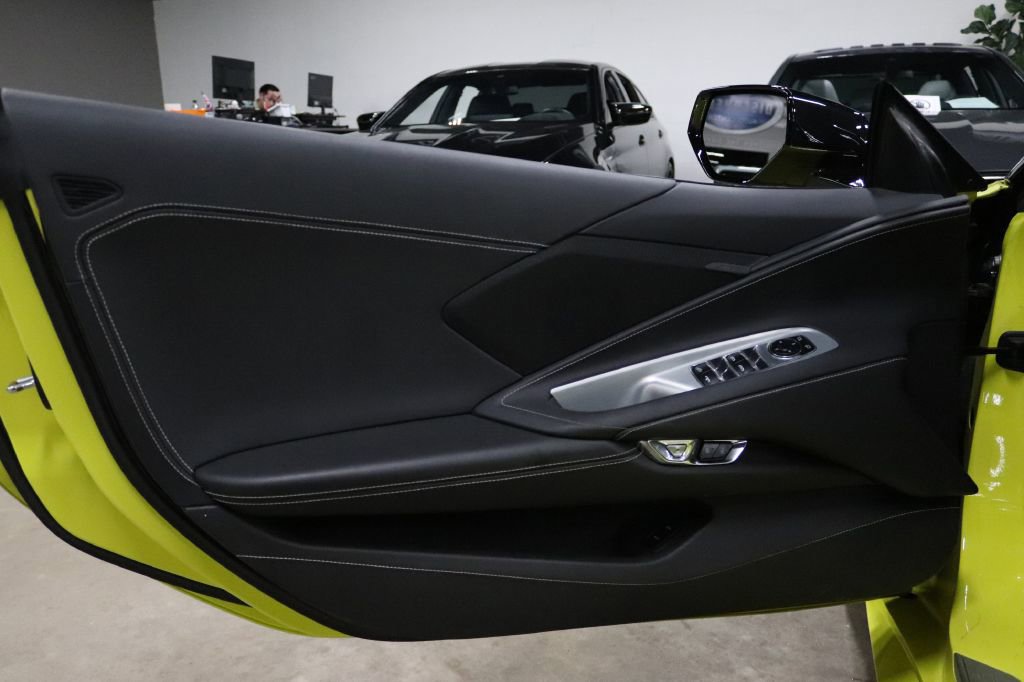 Used 2024 Chevrolet Corvette Stingray Convertible w/ Battery Protection Package image 11