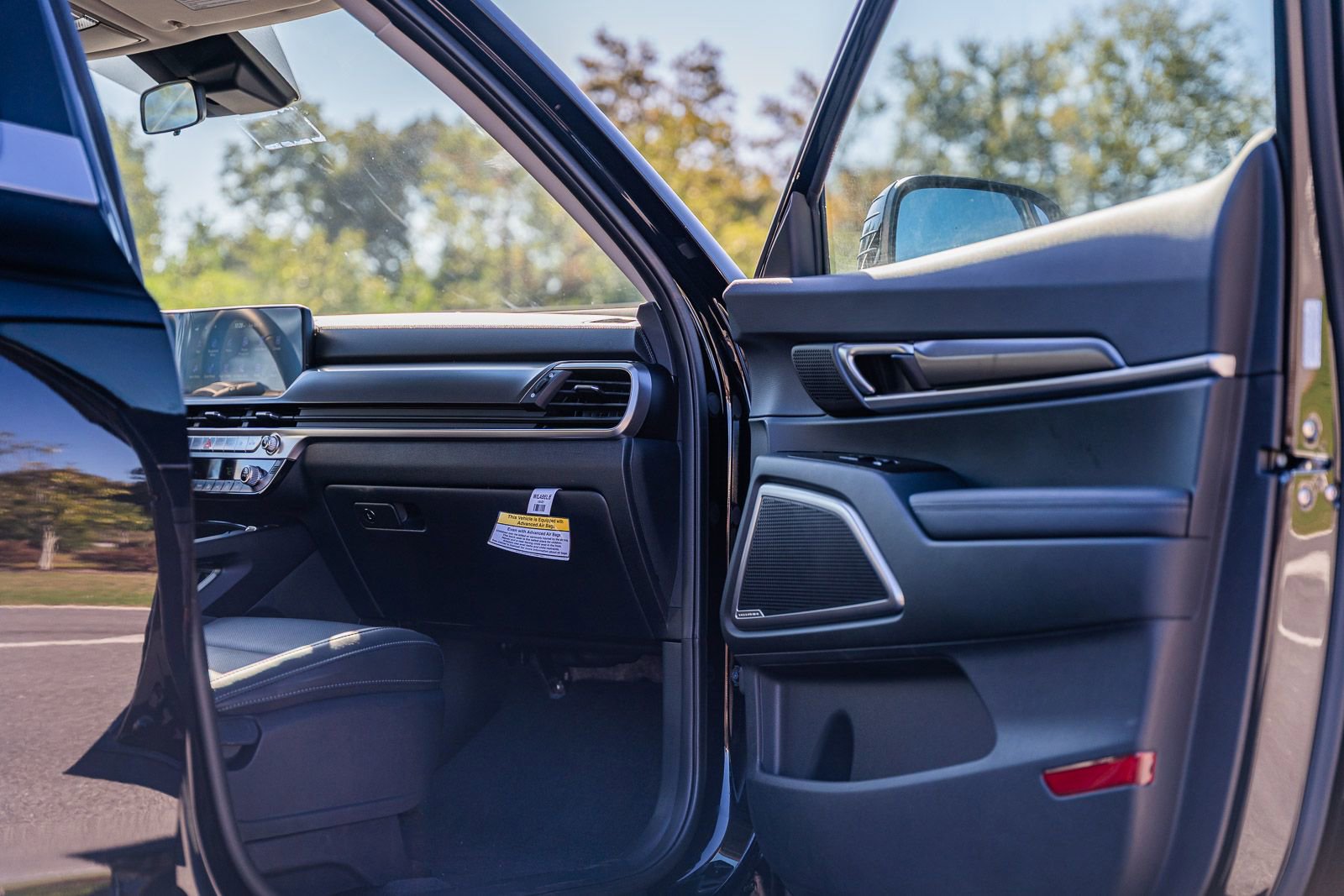 New 2025 Kia Telluride S image 9