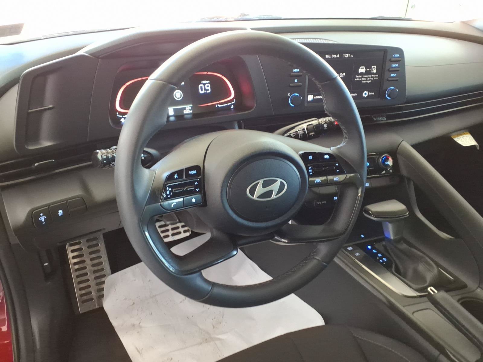 Certified 2026 Hyundai Elantra Sport w/ Cargo Package FWD image 12