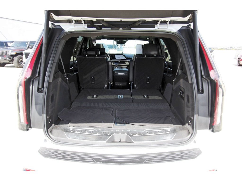 Used 2021 Cadillac Escalade Sport w/ Driver Assist Tech Package AWD/4WD image 31