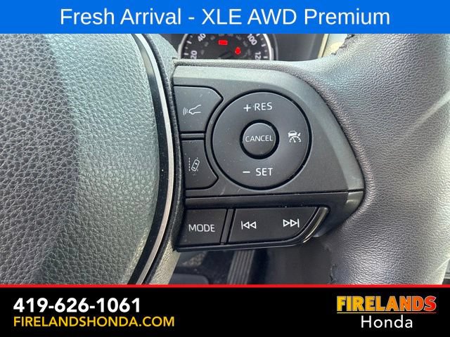 Used 2022 Toyota RAV4 XLE Premium AWD/4WD image 16