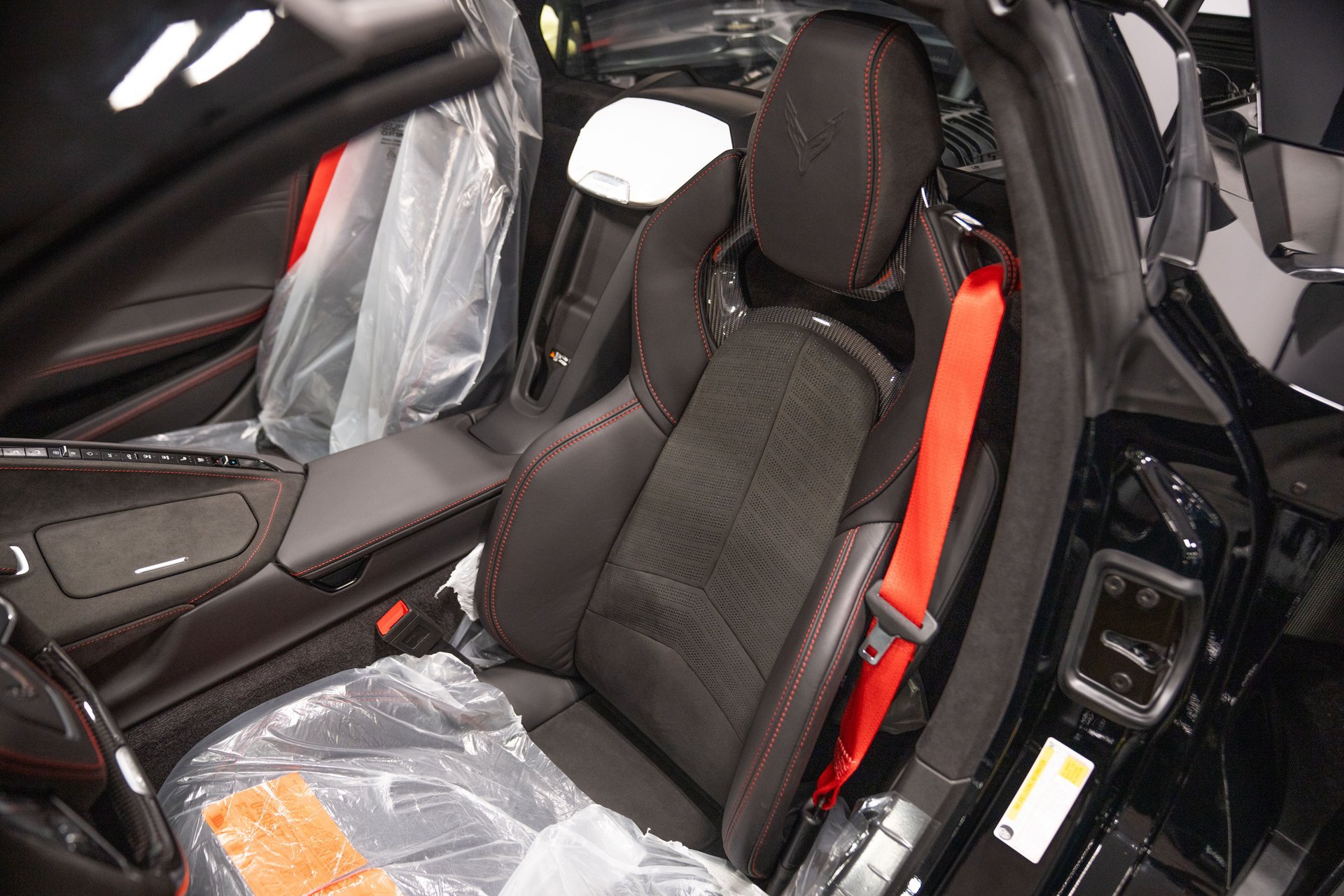Used 2023 Chevrolet Corvette Z06 w/ Z07 Performance Package RWD image 13