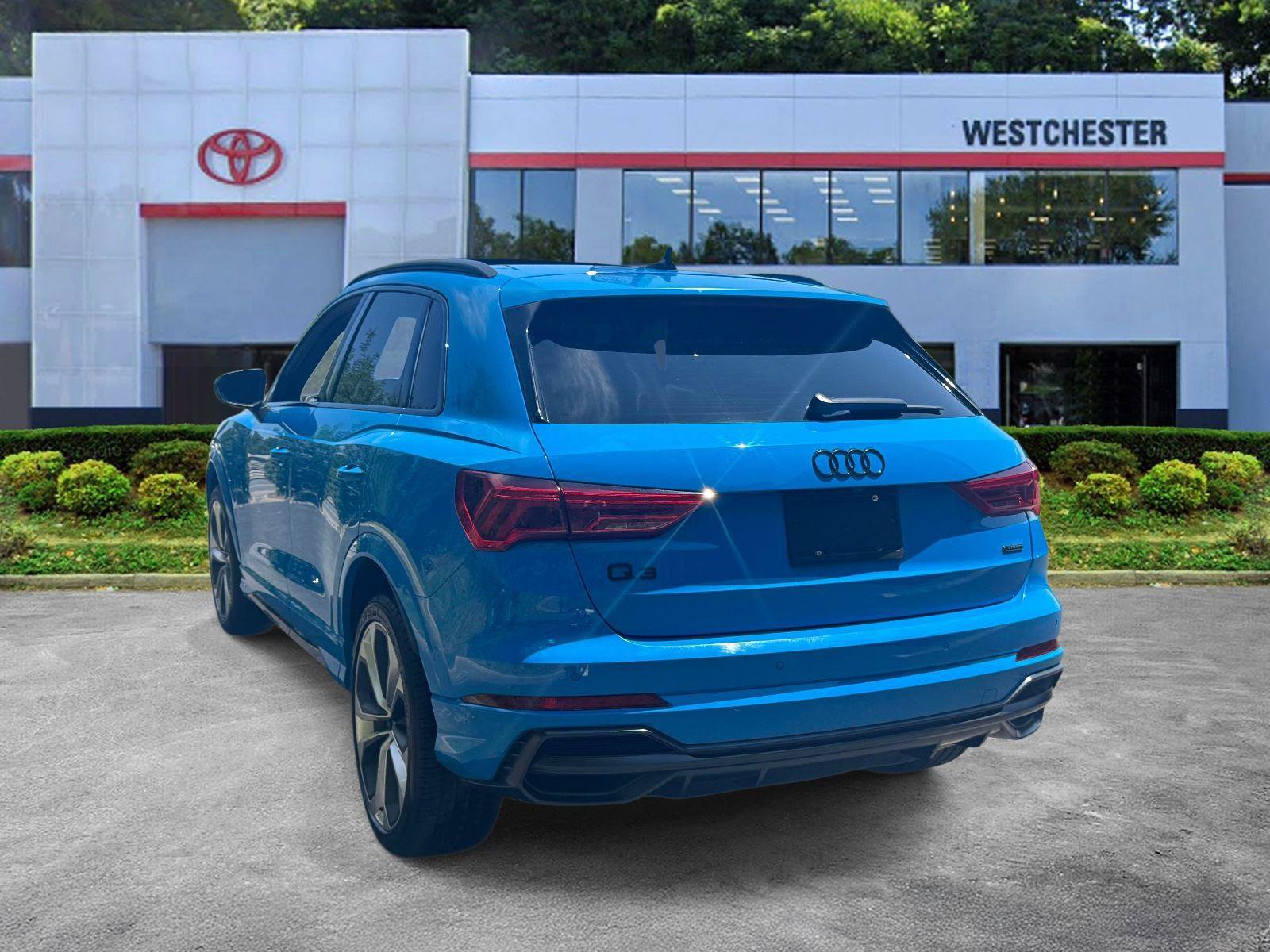 Used 2022 Audi Q3 2.0T Premium Plus w/ Premium Plus Package AWD/4WD image 5