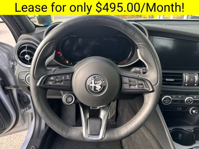Used 2025 Alfa Romeo Giulia AWD w/ Driving Assist Package image 15