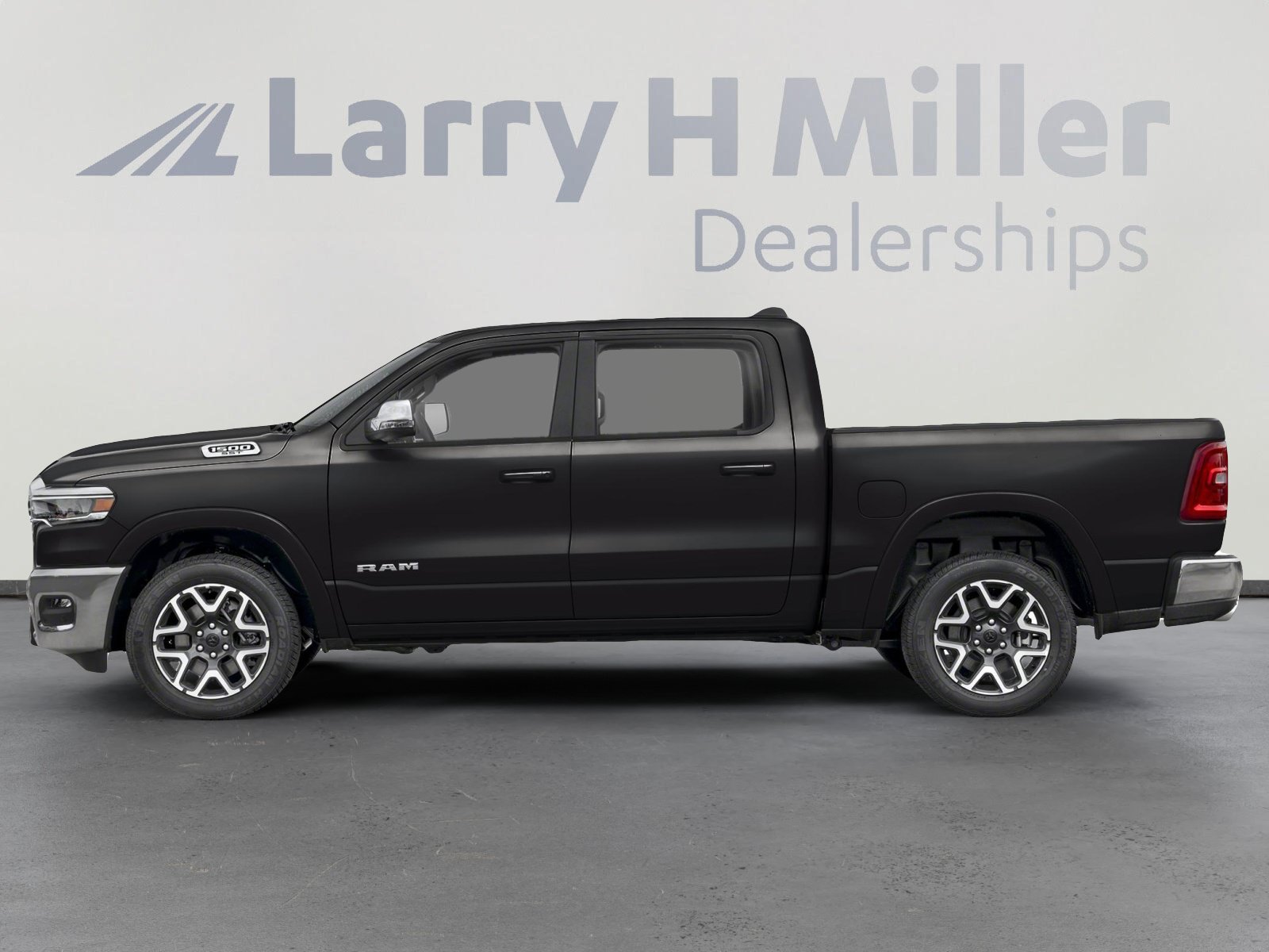 New 2026 RAM 1500 Laramie w/ Night Edition AWD/4WD image 4