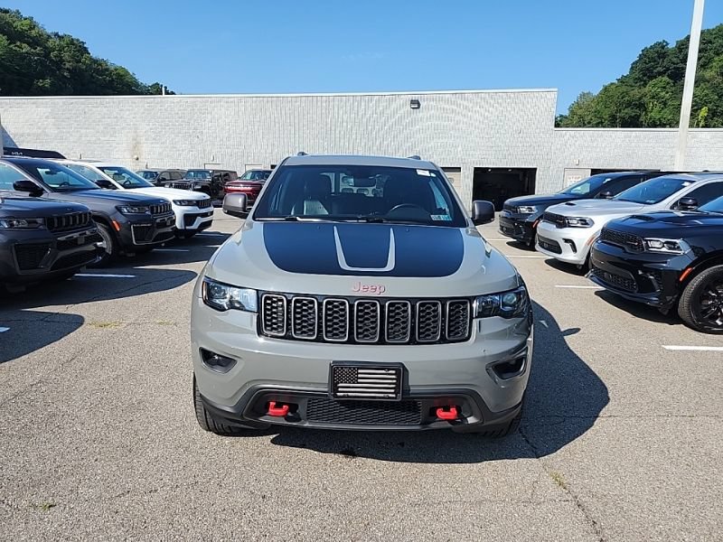 Used 2020 Jeep Grand Cherokee Trailhawk w/ Trailhawk Luxury Group AWD/4WD image 2