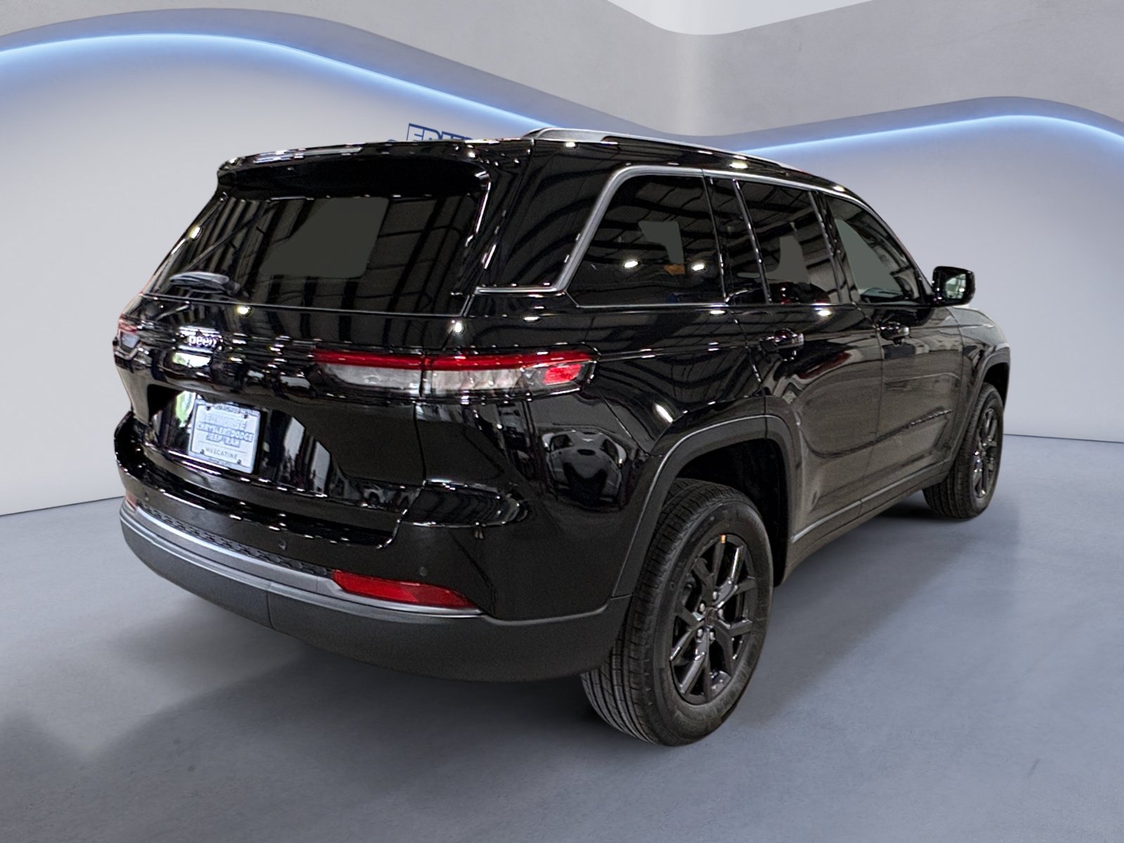 New 2027 Jeep Grand Cherokee Altitude AWD/4WD image 5
