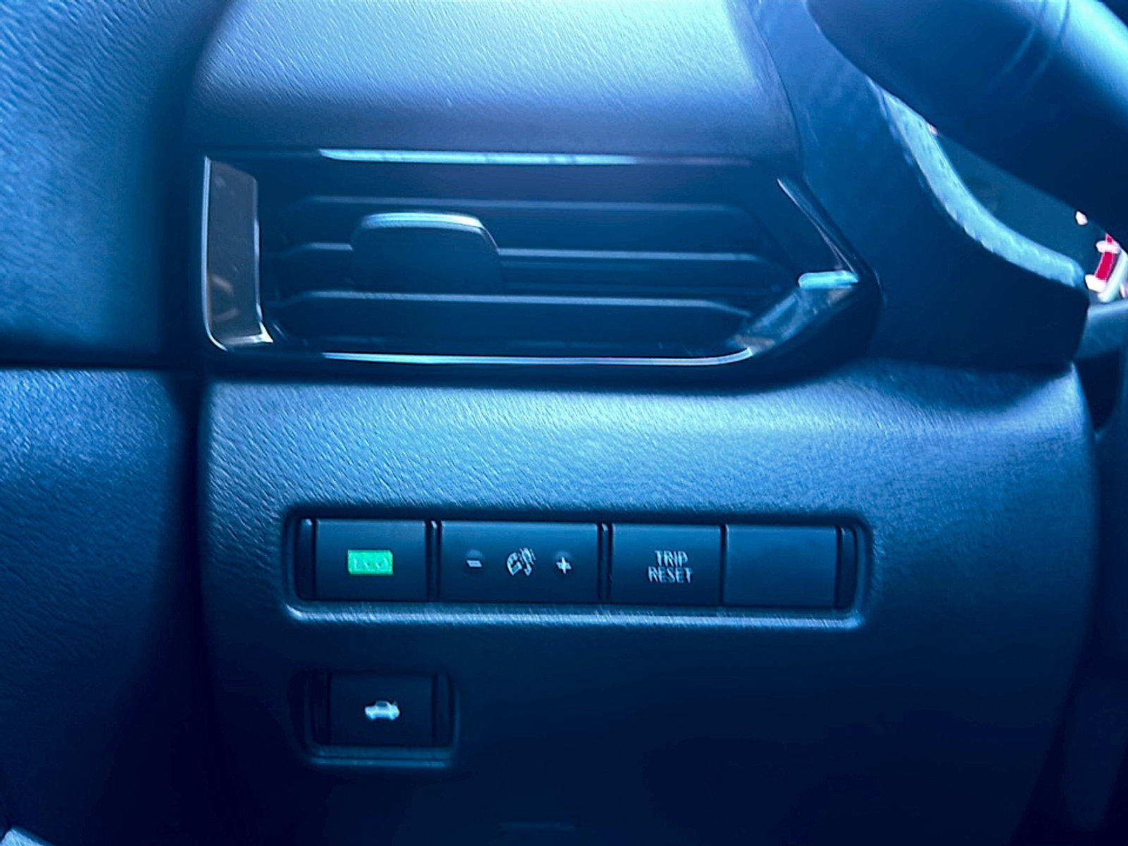 Used 2024 Nissan Sentra SV image 35