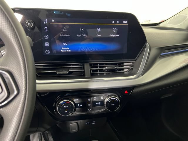 Used 2026 Chevrolet Trax LT FWD image 18