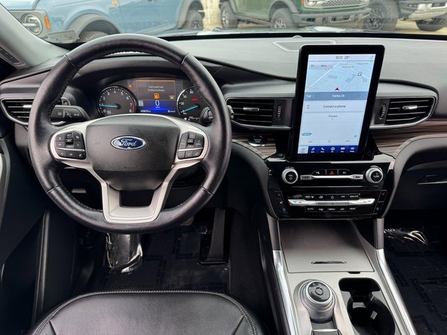 Certified 2023 Ford Explorer Limited w/ Limited Technology Package image 4