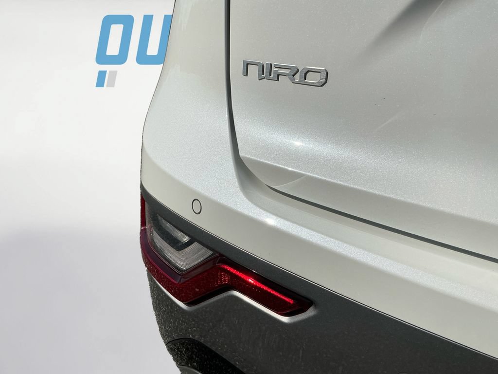 Used 2023 Kia Niro Wave w/ Wave Preserve Package FWD image 23