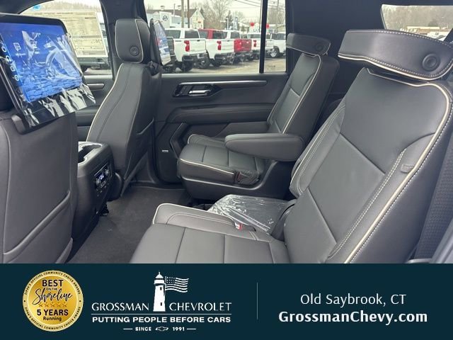New 2026 Chevrolet Suburban Premier AWD/4WD image 17