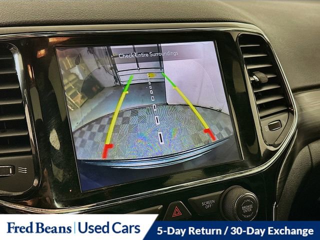 Used 2020 Jeep Grand Cherokee Altitude image 16