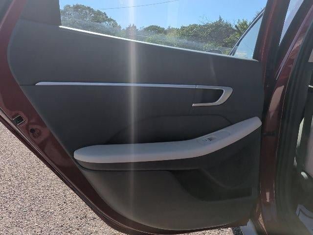 Used 2025 Hyundai Sonata SEL FWD image 12