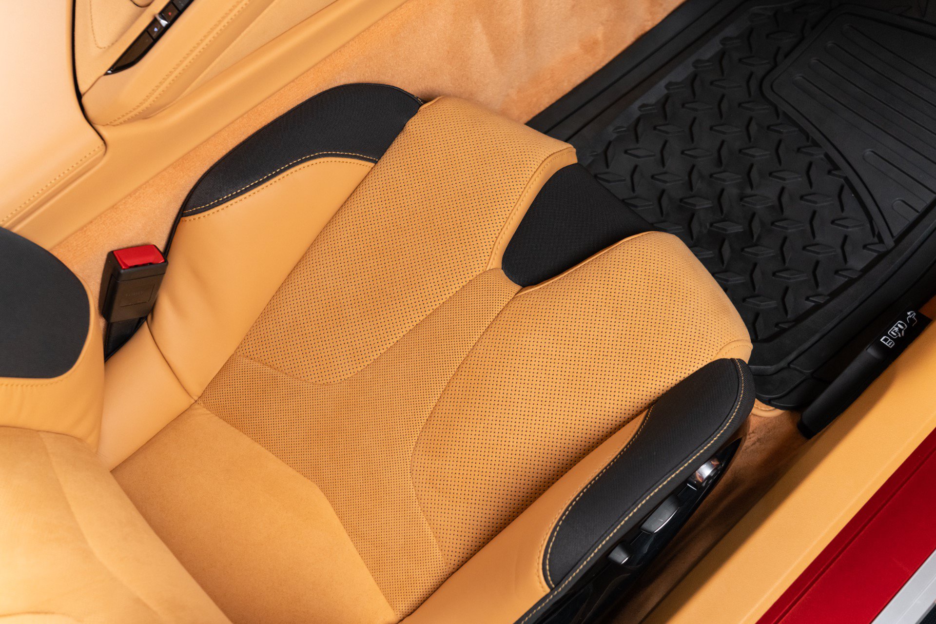 Used 2023 Chevrolet Corvette Stingray Premium Conv w/ Z51 Performance Package RWD image 32