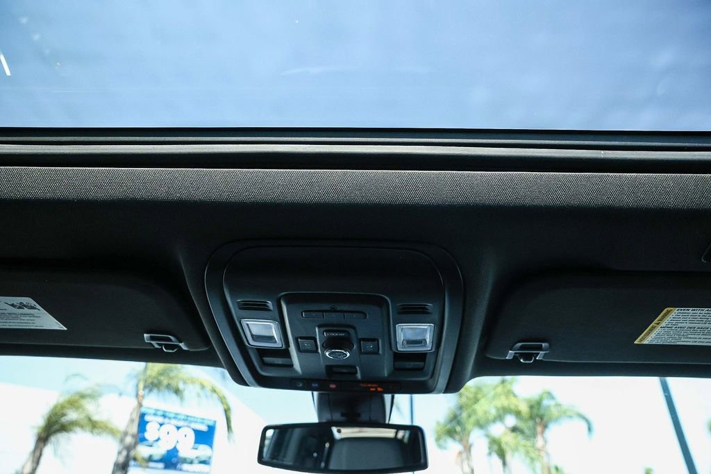 Used 2022 Chevrolet Suburban Z71 w/ Z71 Off-Road Package image 26