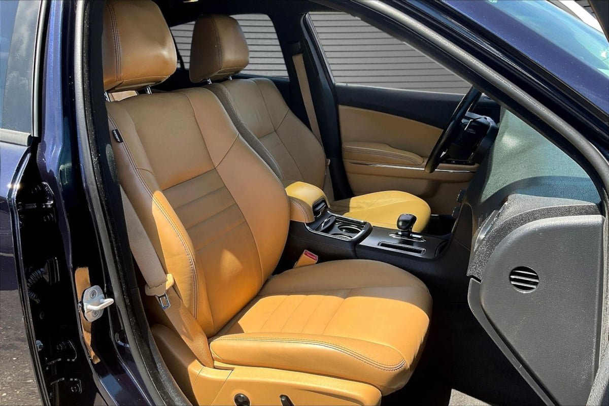 Used 2012 Dodge Charger SXT Plus RWD image 27