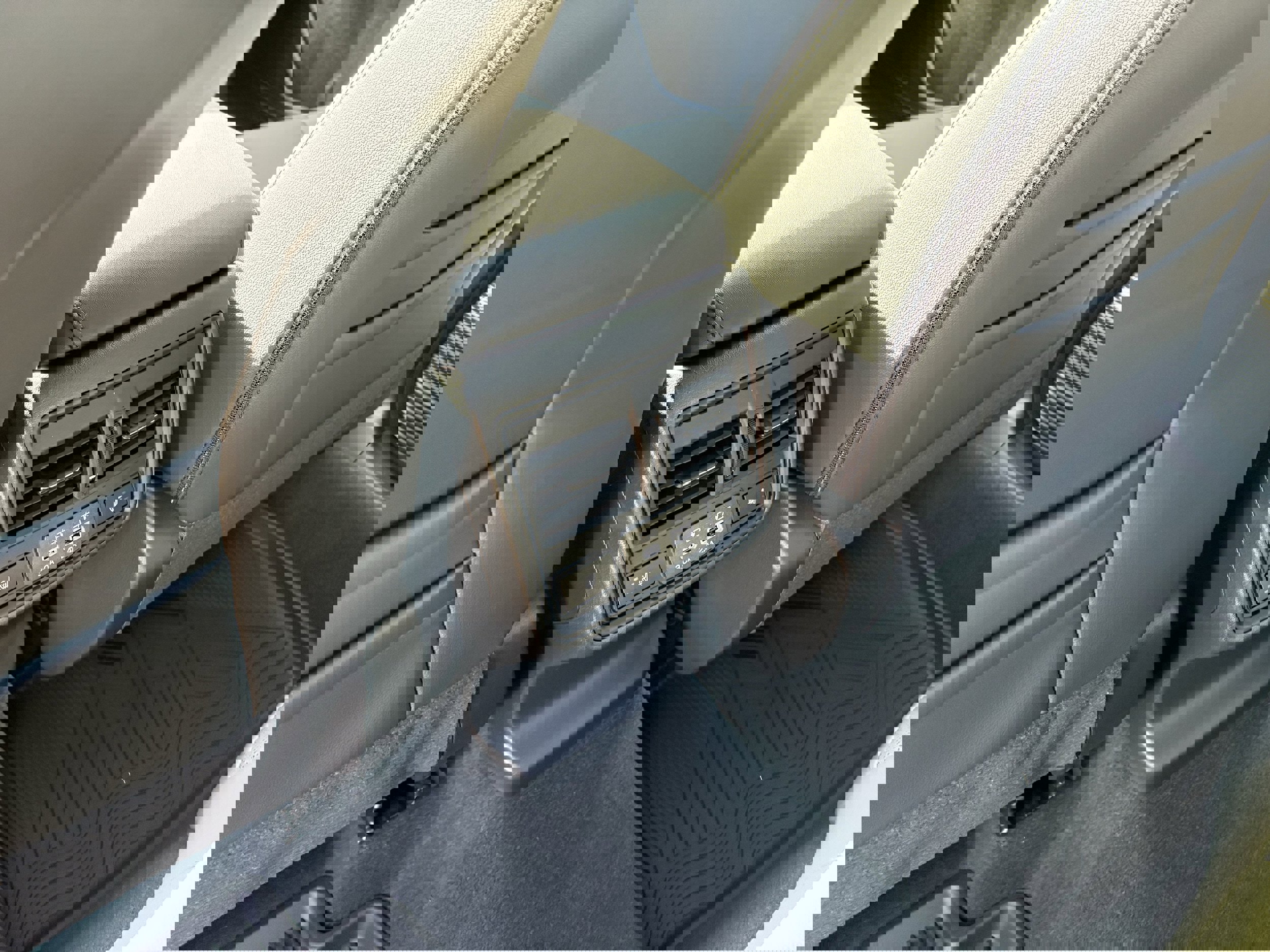 New 2026 Subaru Outback Limited image 31