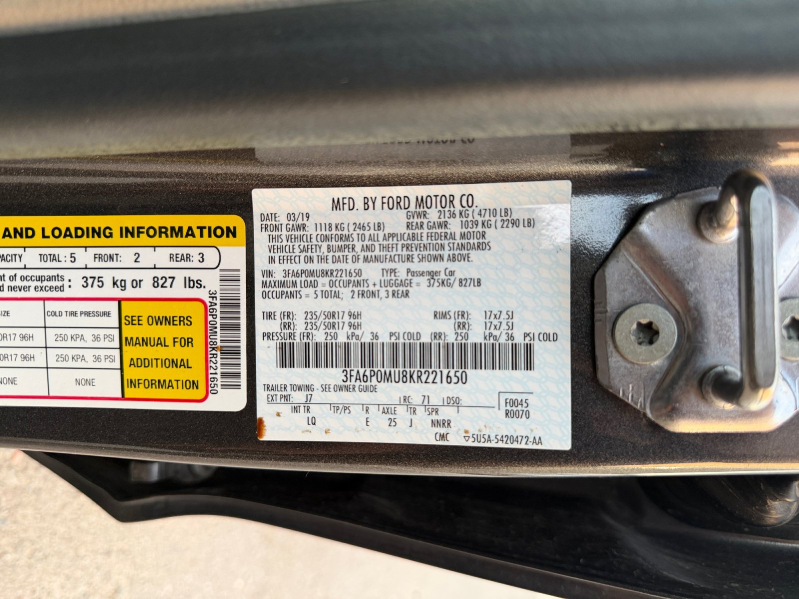 Used 2019 Ford Fusion SEL FWD image 34