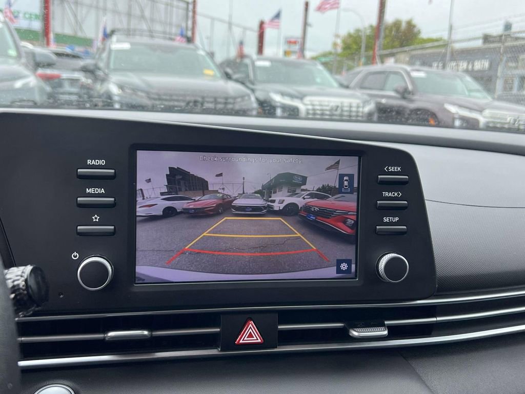 Certified 2023 Hyundai Elantra SEL w/ Preferred Accessory Package FWD image 28