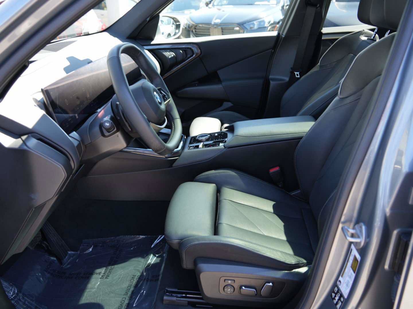 Used 2025 BMW X3 xDrive30i AWD/4WD image 13