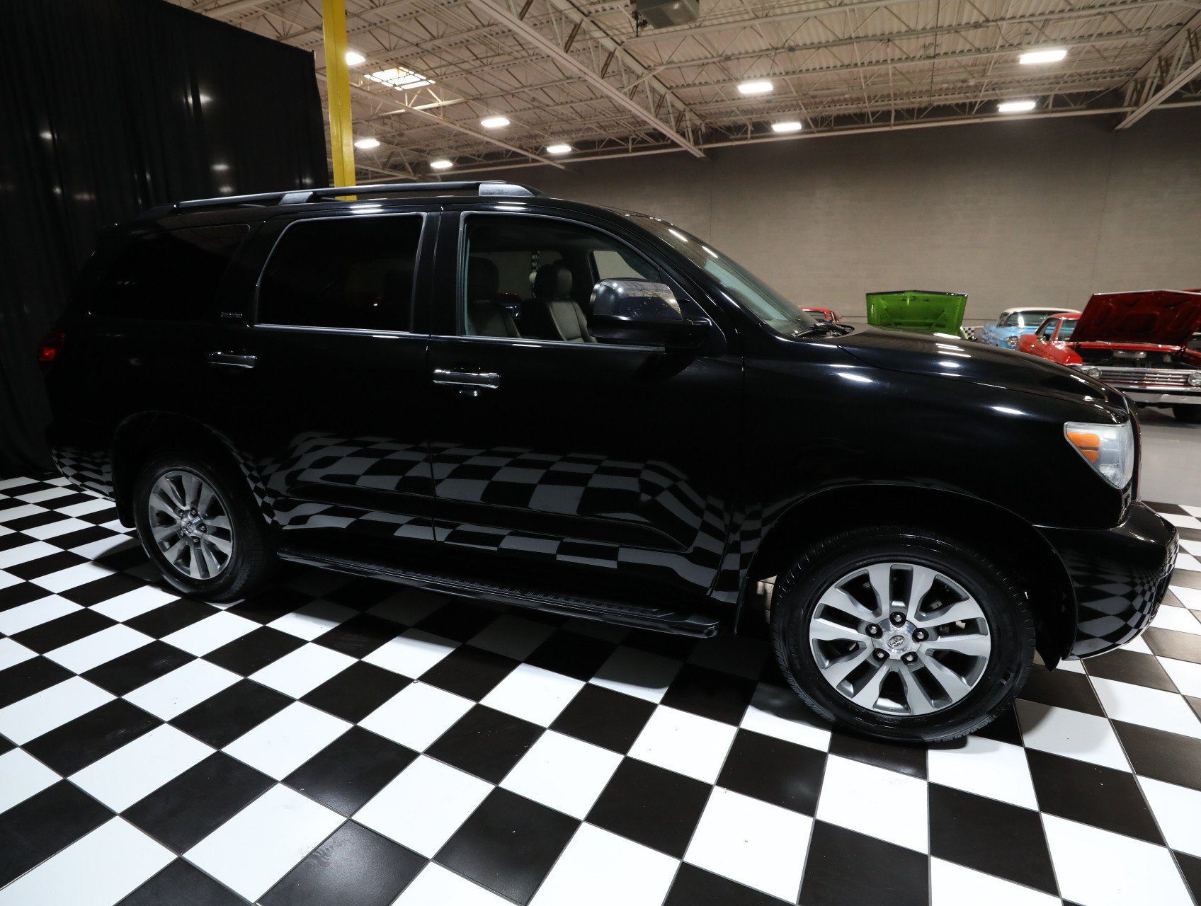 Used 2016 Toyota Sequoia Limited AWD/4WD image 16