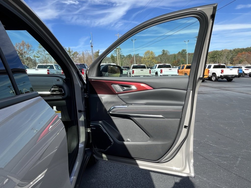 New 2026 Chevrolet Traverse Z71 w/ Enhanced Driving Package image 23