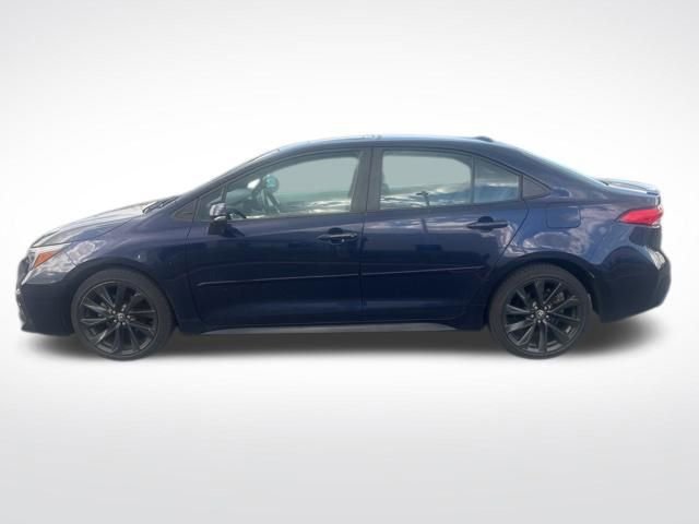 Used 2023 Toyota Corolla SE w/ SE Premium Package image 8