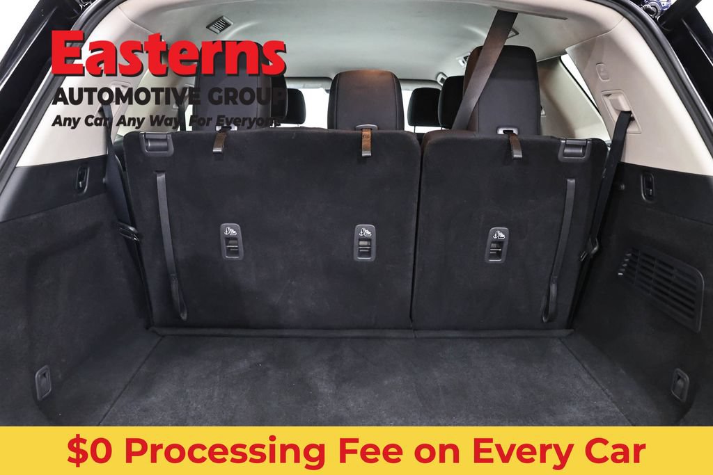Used 2025 Nissan Pathfinder SV FWD image 9