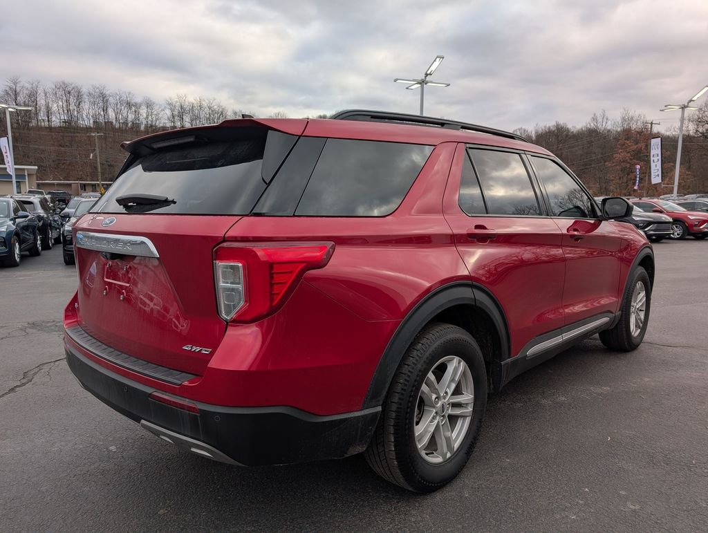 Used 2021 Ford Explorer XLT w/ Equipment Group 202A image 4