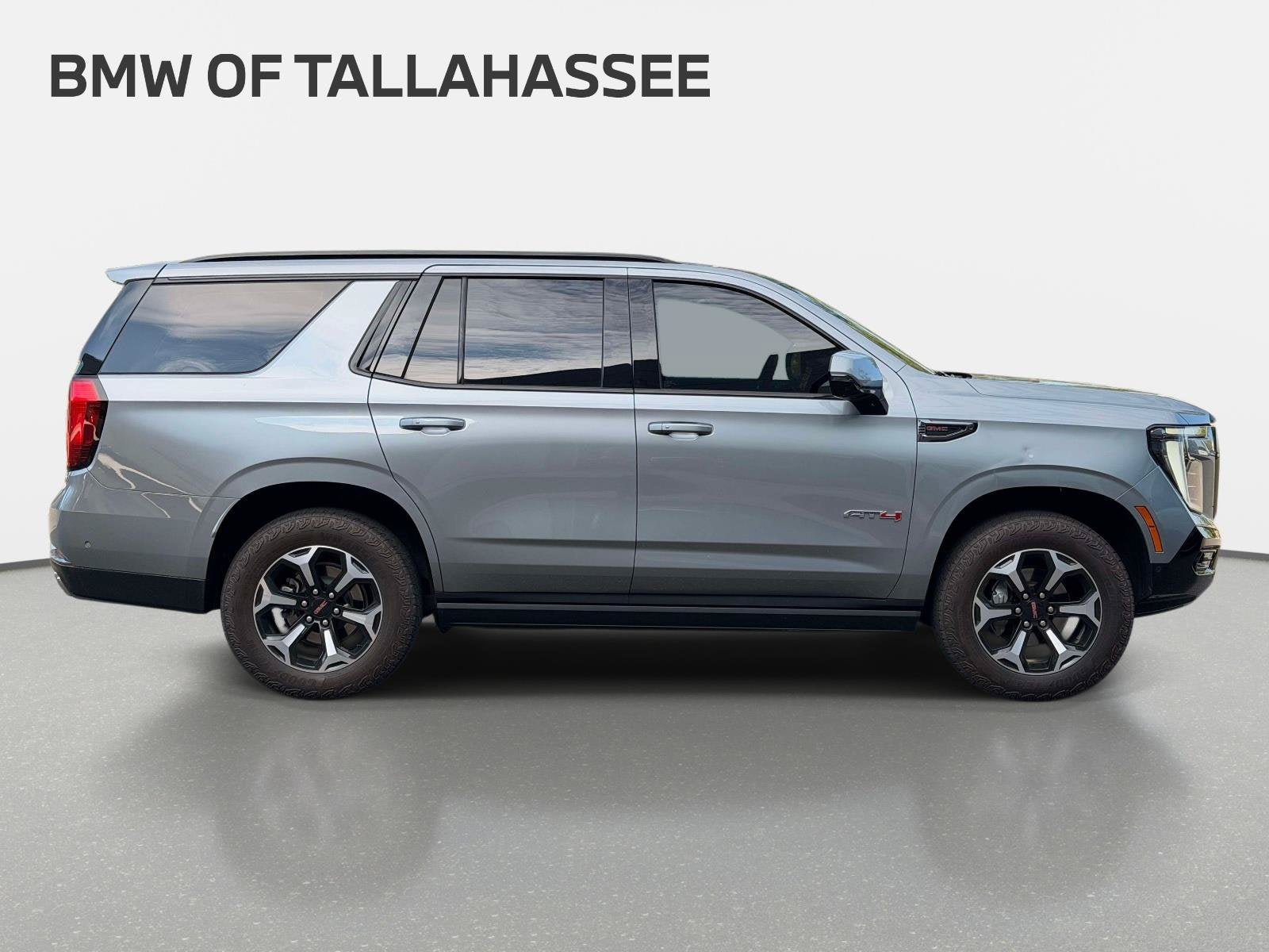 Used 2025 GMC Yukon AT4 w/ AT4 Premium Plus Package AWD/4WD image 5
