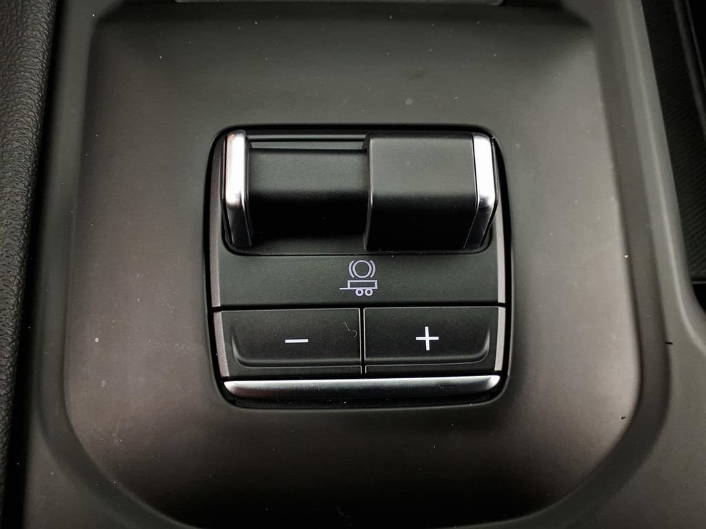 Used 2025 GMC Sierra 2500 AT4 AWD/4WD image 21