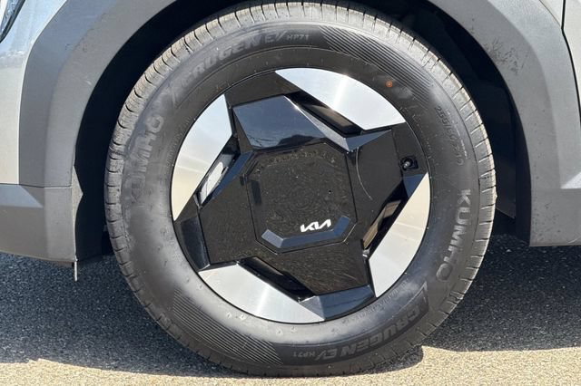 Certified 2024 Kia EV9 Light Long Range RWD image 36
