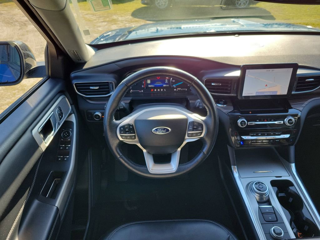 Used 2023 Ford Explorer Limited w/ Equipment Group 301A image 30