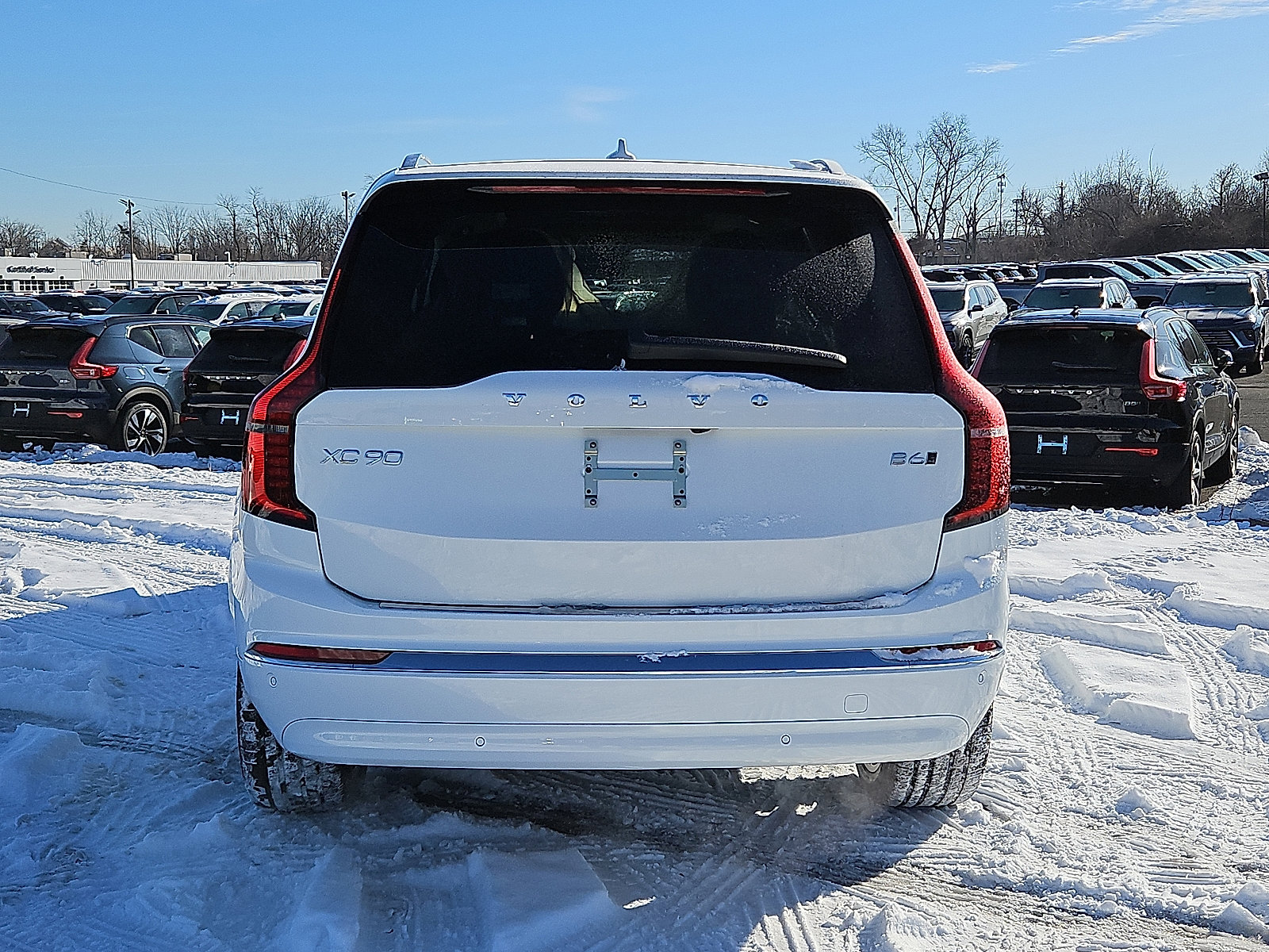 New 2026 Volvo XC90 B6 Plus w/ Protection Package image 5