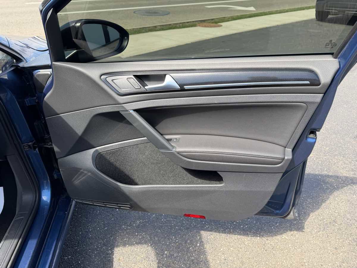 Used 2015 Volkswagen Golf SEL image 20