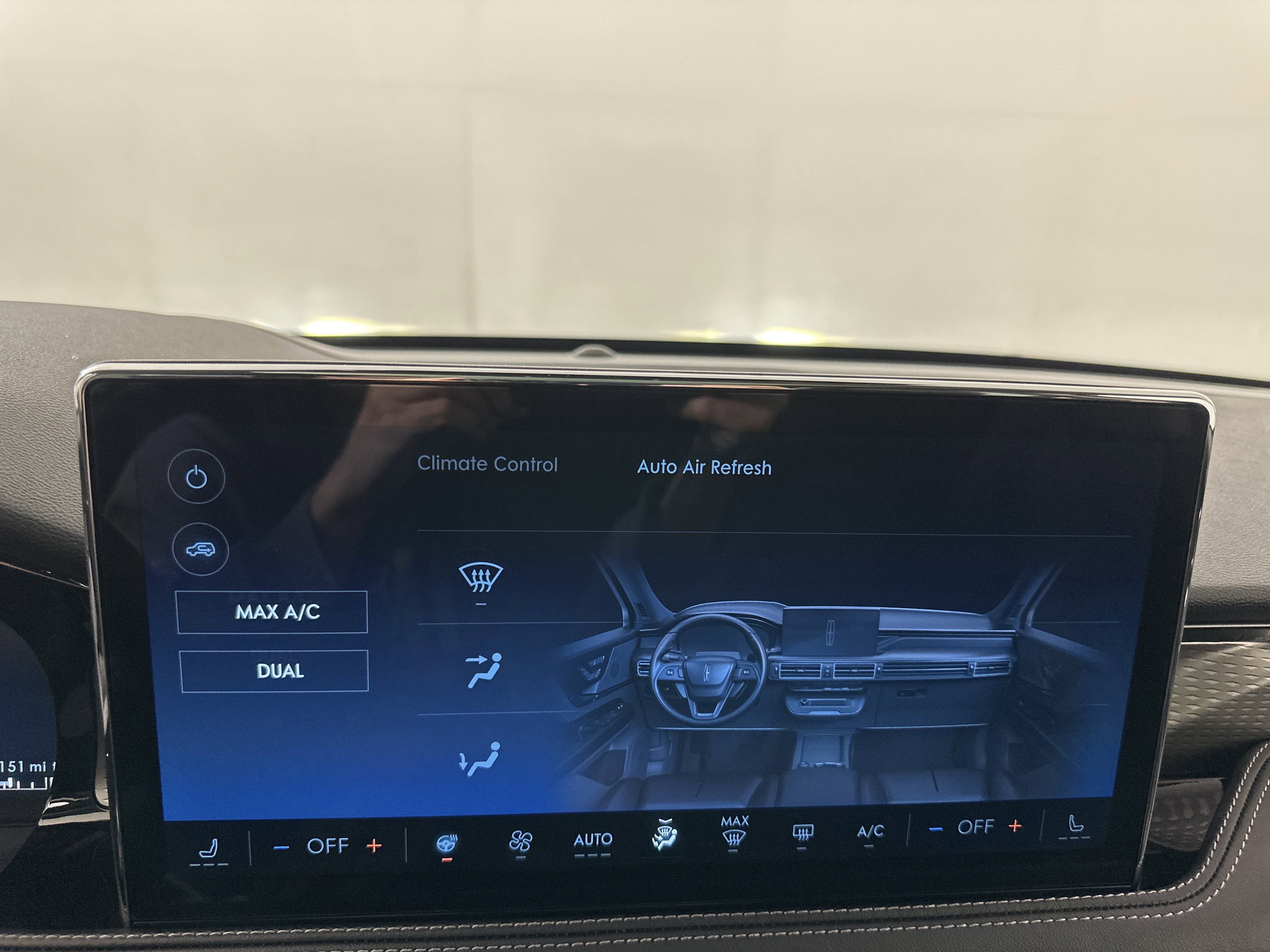 New 2026 Lincoln Corsair Reserve image 17