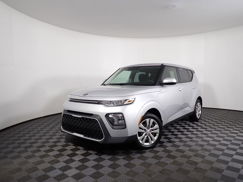 Used 2020 Kia Soul LX image 2